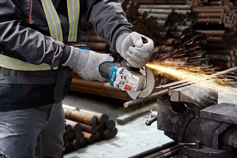 Bosch - Smerigliatrice a batteria GWS 18V-8 (solo corpo macchina)