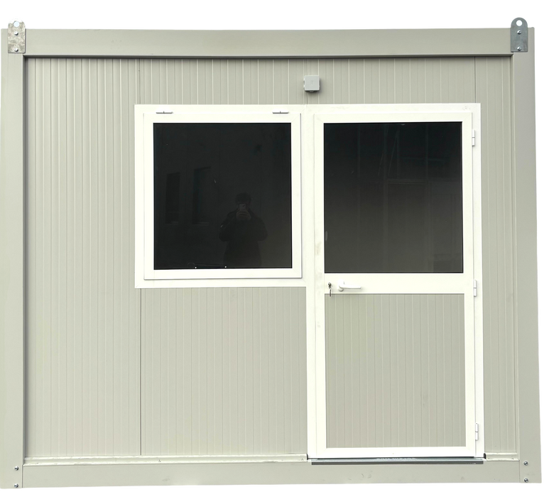 Monoblocco prefabbricato coibentato 3140 x 2000 x H. 2680 (Misure esterne)